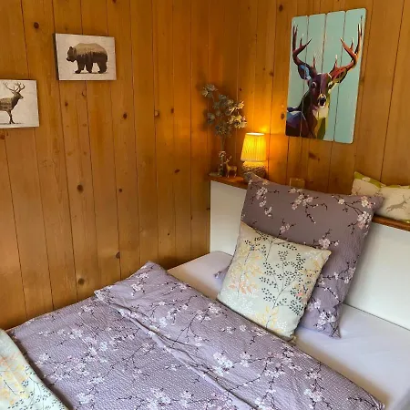 Bambi Auf 1400 M Nahe Arosa * Peist