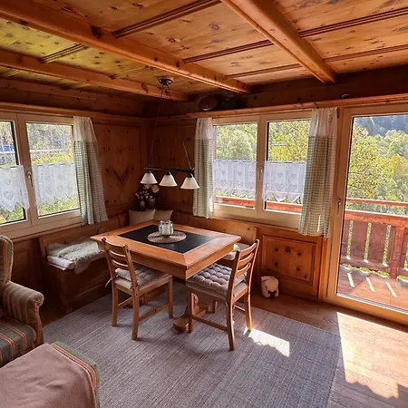 Bambi Auf 1400 M Nahe Arosa *