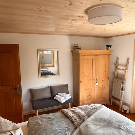 Bambi Auf 1400 M Nahe Arosa Apartman *