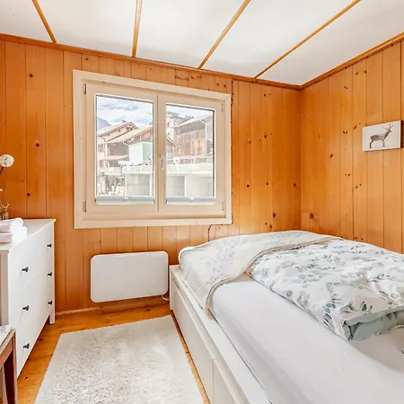 Bambi Auf 1400 M Nahe Arosa *