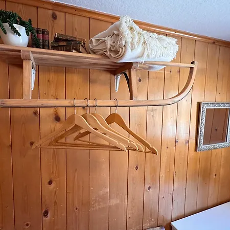 Bambi Auf 1400 M Nahe Arosa Apartamento Peist